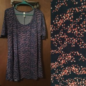 Lularoe Perfect Tee, Baby with pink dots